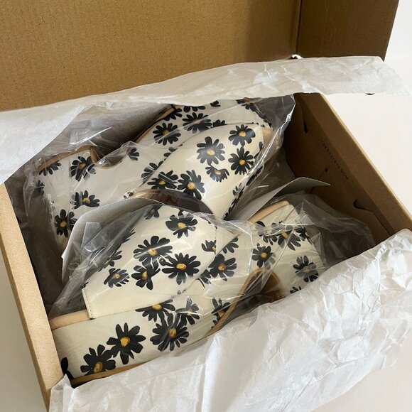 Floral Platform Women's Shoes - Picture 14 of 15